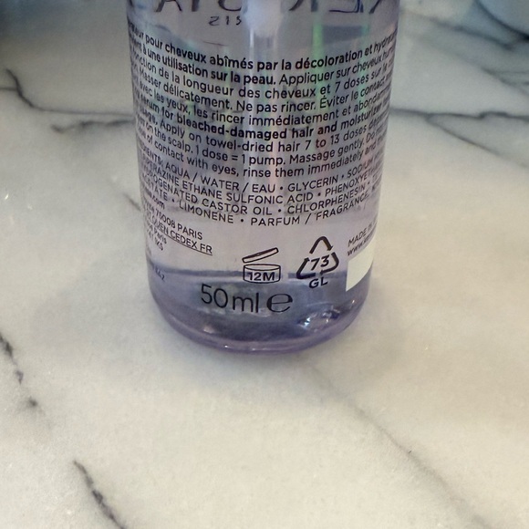 Kérastase
Blond Absolu 2% Hyaluronic Acid Hair Serum - Picture 4 of 4